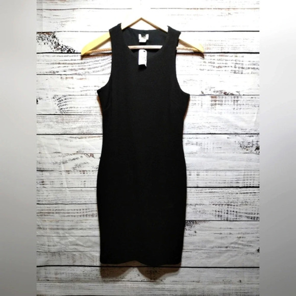 H&M Dresses & Skirts - H&M Bodycon Dress in Black size‎ 8 Stretchy Formfitting Date Office Formal
